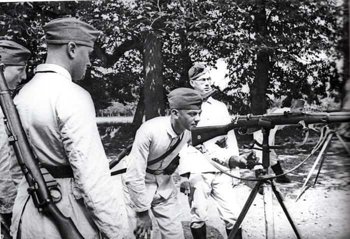 Enfield-Stuff First Post Beutewafen (Captured Weapons)